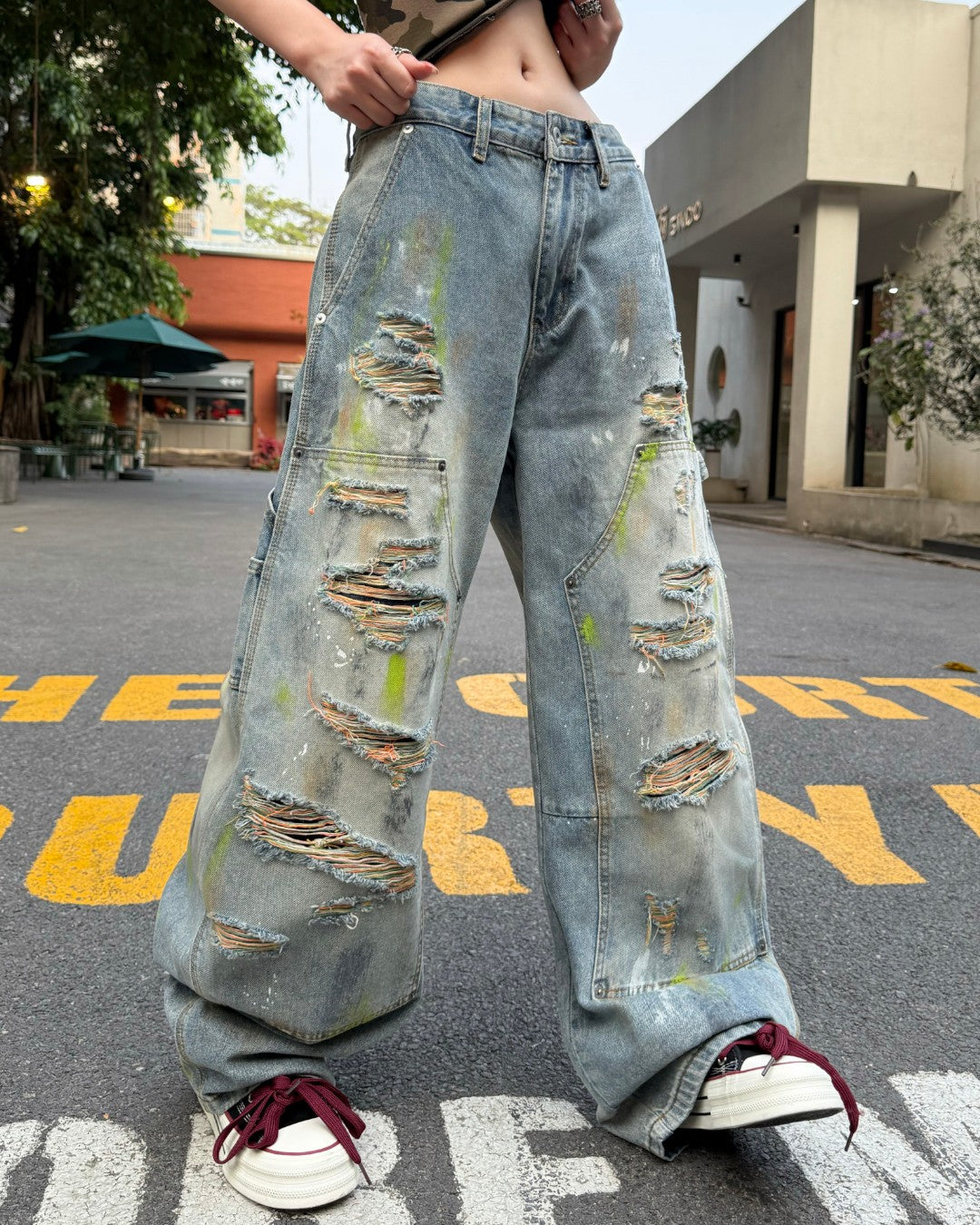 STEP BLOCK MT058 Distressed Baggy Jeans - Vintage Washed Denim with Paint Splatter