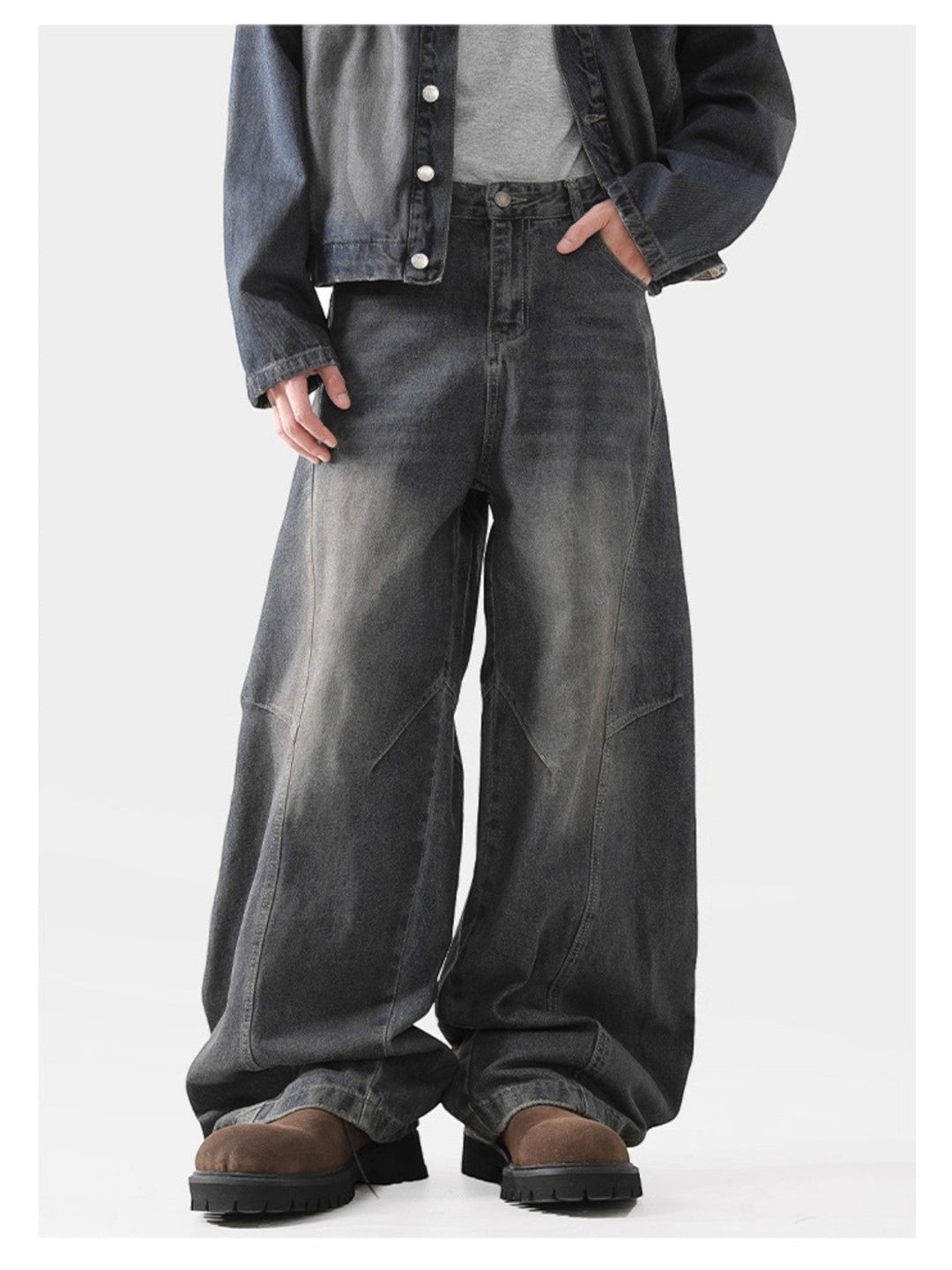 DECONSTRUCTED SABER-CUT JEANS st5070